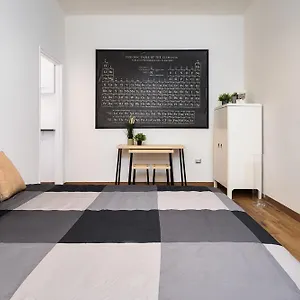 Sebino 17 - Monolocale Cool , Milan Italy