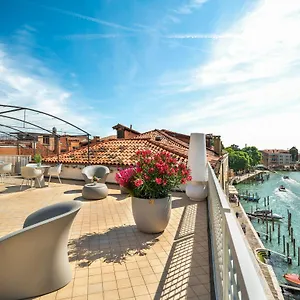 Venetian Palace R&r , Venice Italy